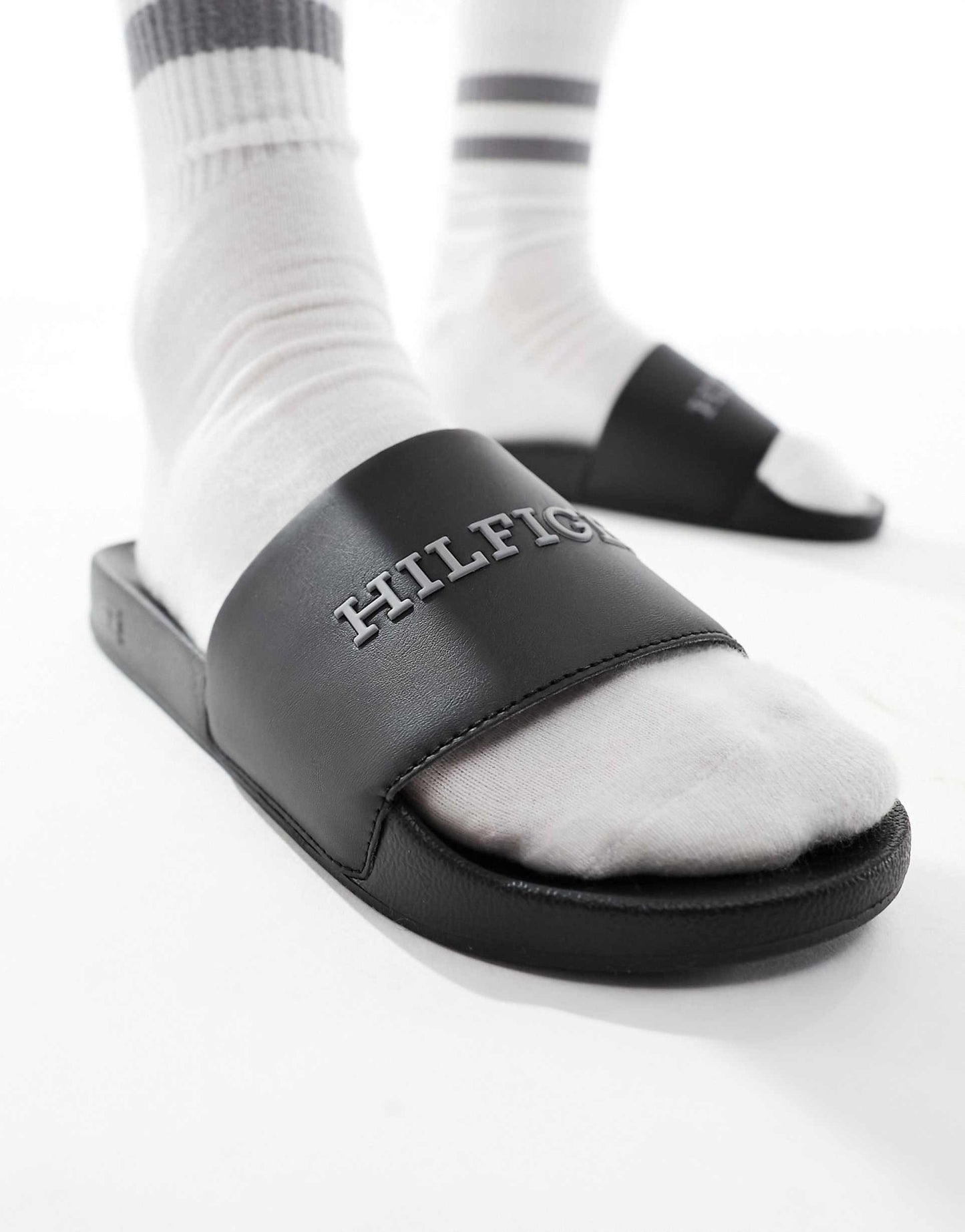 Tommy Hilfiger raised logo pool sliders in black