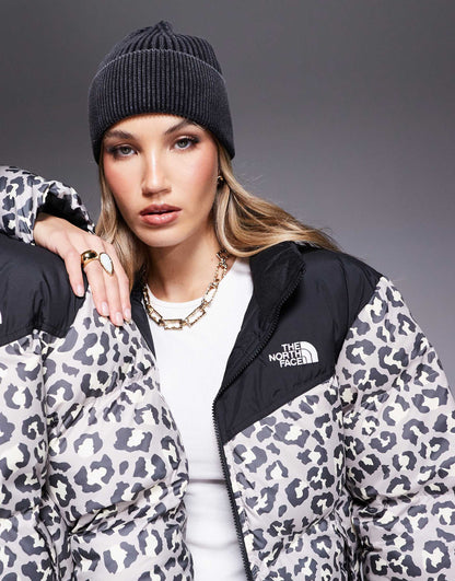 The North Face Saikuru logo puffer jacket in grey leoparo
