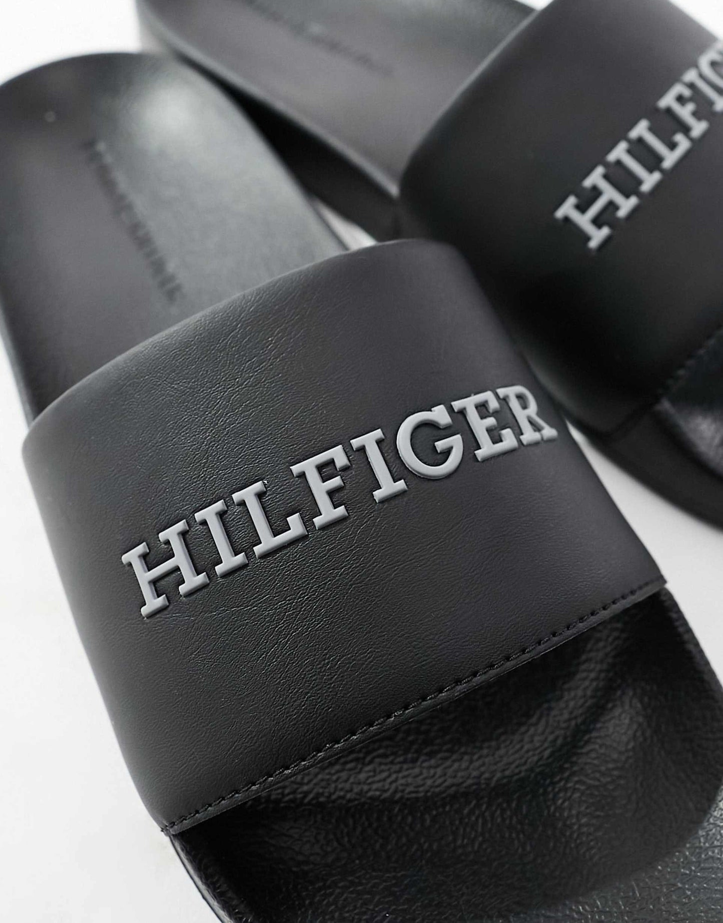 Tommy Hilfiger raised logo pool sliders in black