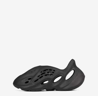 Yeezy Foam Runner Onyx Sneakers