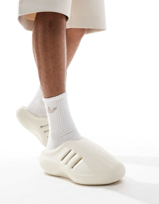 adidas Originals adiFOM Illnfinity sliders in off white