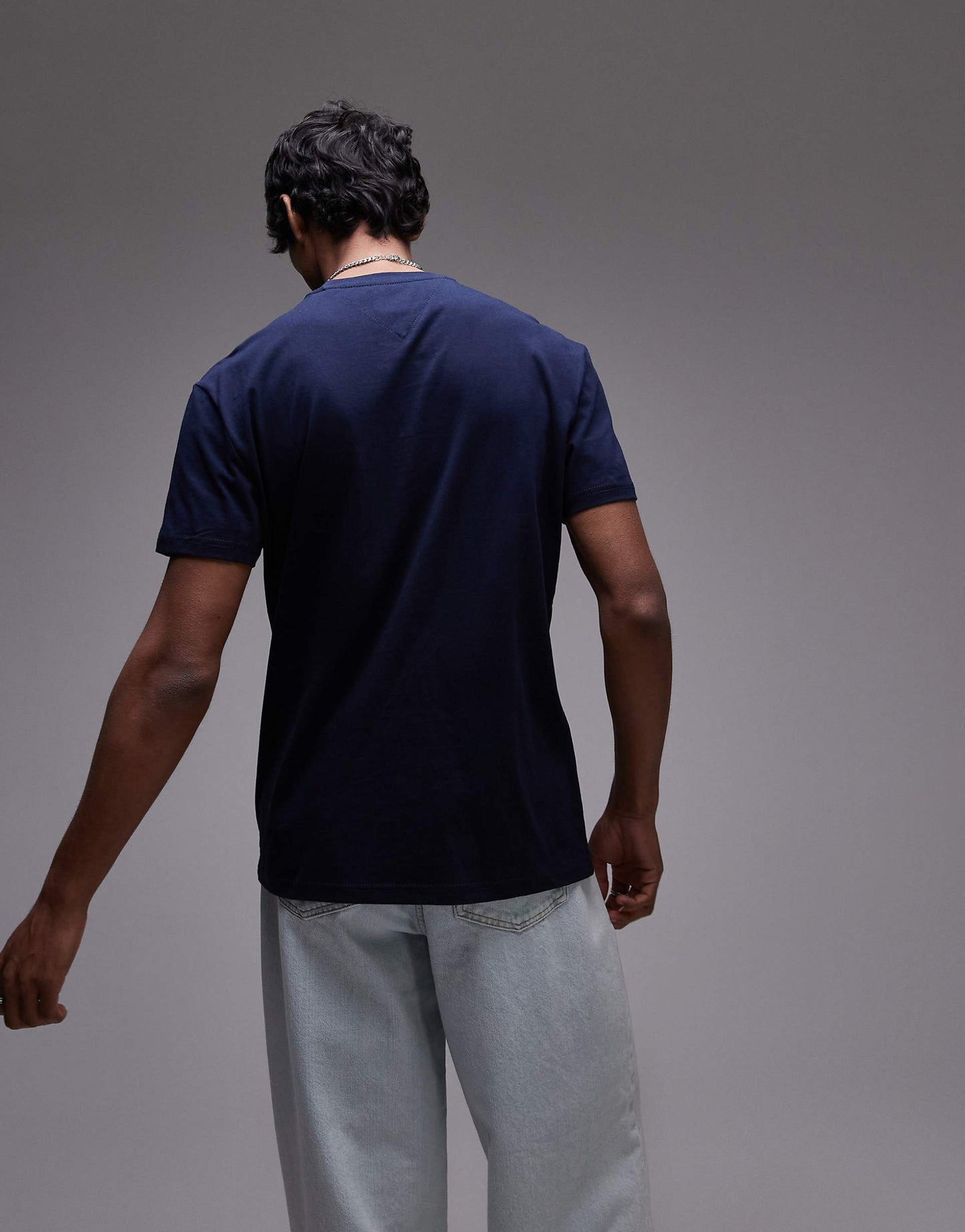 Tommy Jeans T-Shirt in Grey